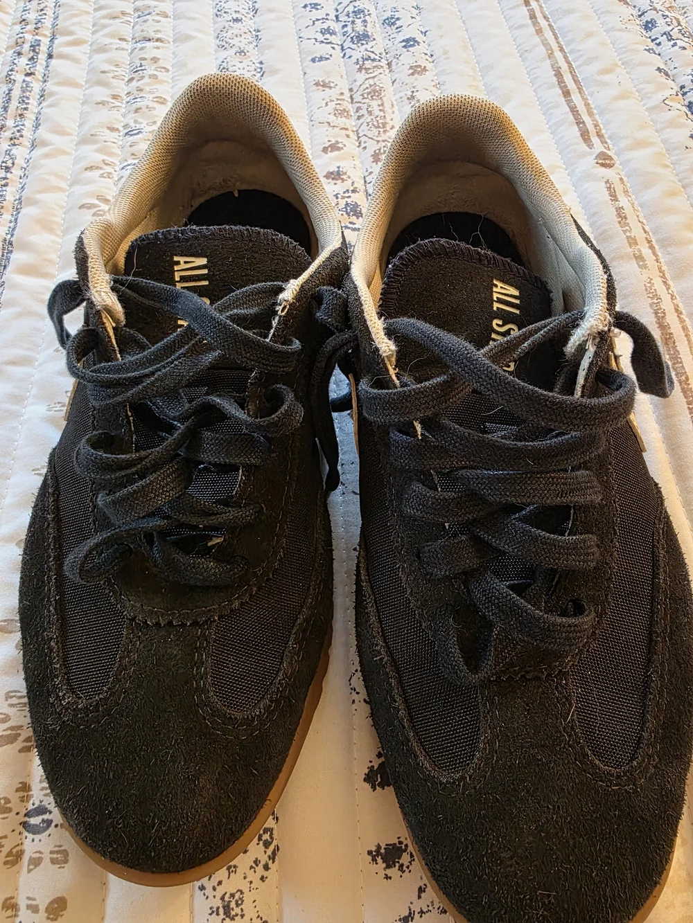Converse Kids Black Sneakers with Gum Sole and White Chevron